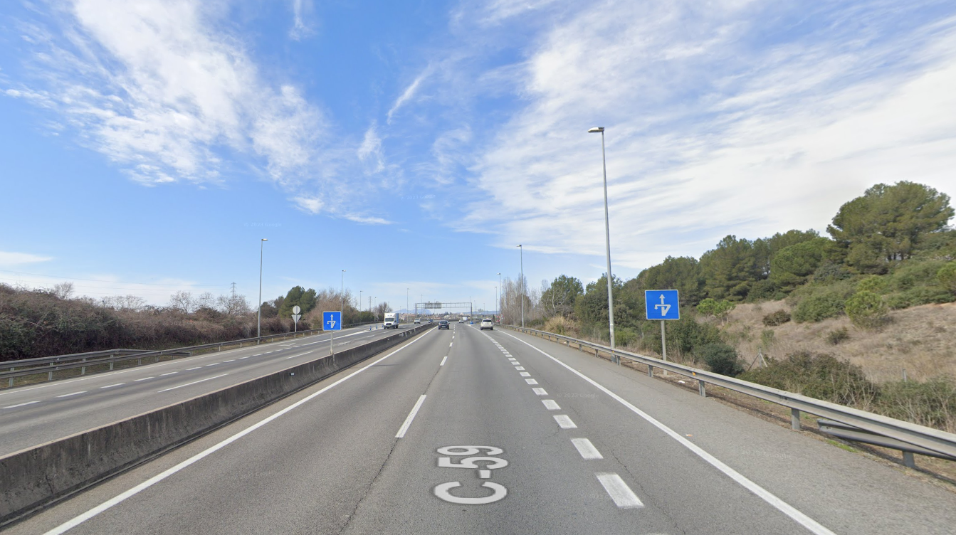 Un Motorista De Anys Mort I Ferits En Un Accident A Mollet Del Vall S