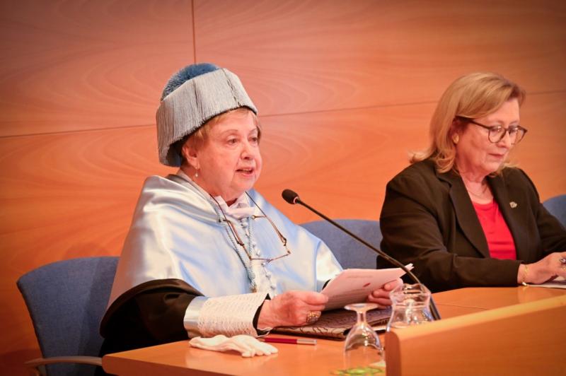 Olga Xirinacs, doctora honoris causa per la URV.
