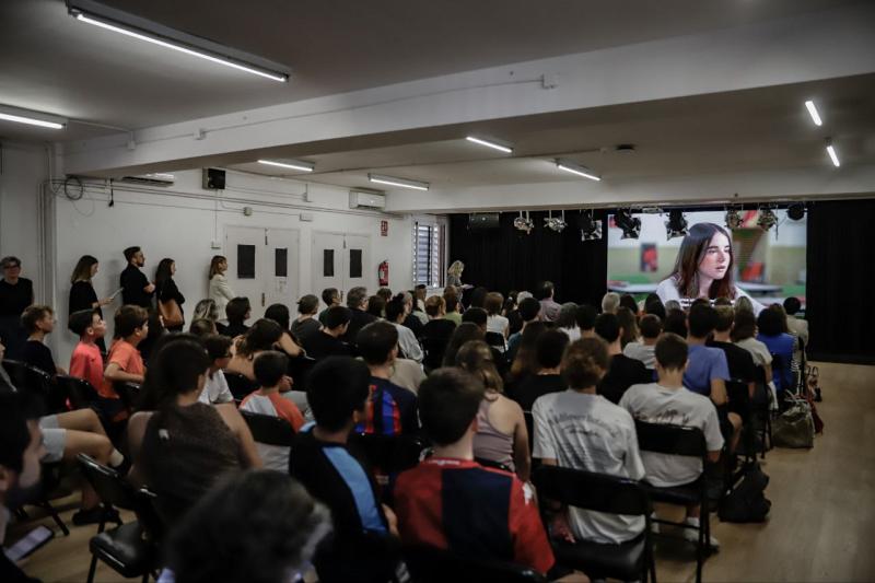 Presentació de la campanya 'Busca els senyals. Atura l'assetjament'