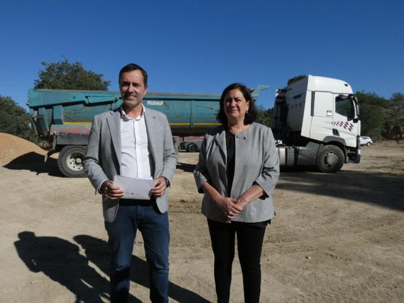 El alcalde de Tortosa, Jordi Jordan, y la concejala de obras públicas, Marga Abelló