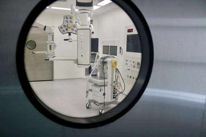 Acceso a uno de los nuevos quirófanos del Hospital de Mataró