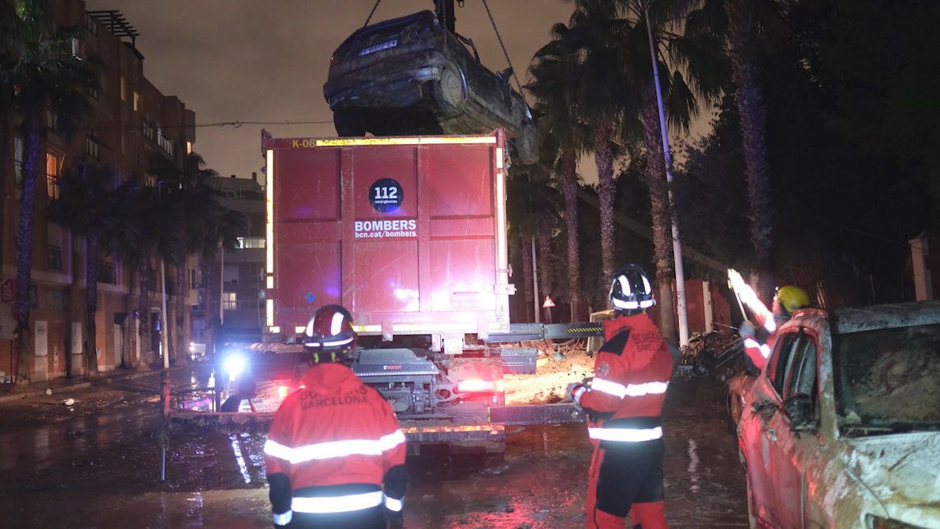 Bomberos de Barcelona trabajando en las zonas afectadas por la DANA en el País Valenciano