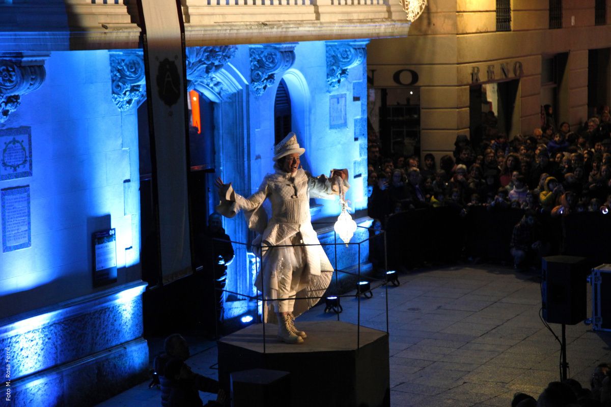 El hada Lua visita todas las escuelas de primaria de Vilafranca