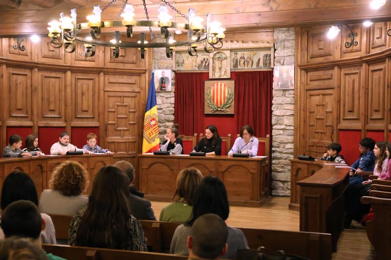 Un moment del Consell d'Infants de Sant Julià de Lòria