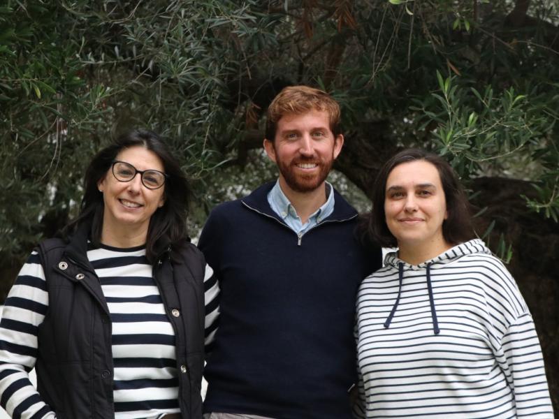 D’esquerra a dreta, Montserrat Mestres, Ángel García-Pizarro i Laura Aceña, autors de la recerca