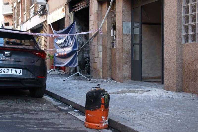 Incendi d'un baix a l'Hospitalet de Llobregat 3