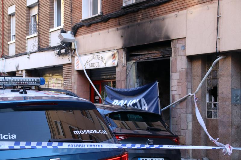 Incendi d'un baix a l'Hospitalet de Llobregat 4