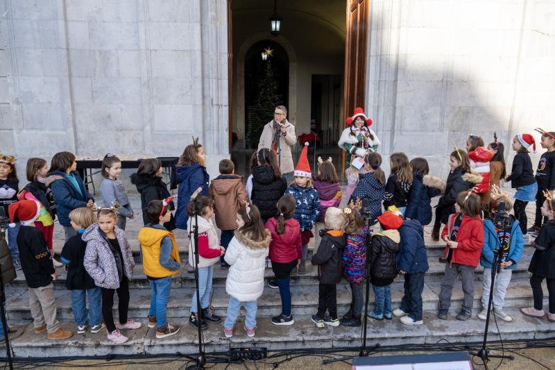 Tarragona ya luce el Árbol de los deseos 2