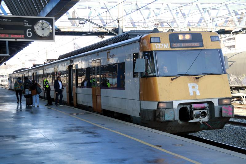 Tren de L'RL4 a Lleida 2