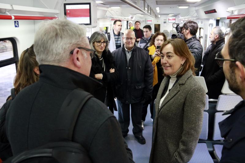 Autoritats al tren de l'RL4 de Lleida a Terrassa
