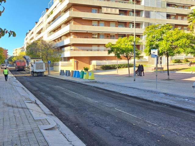 Asfaltatge del carrer Tarragona de Vilanova i la Geltrú