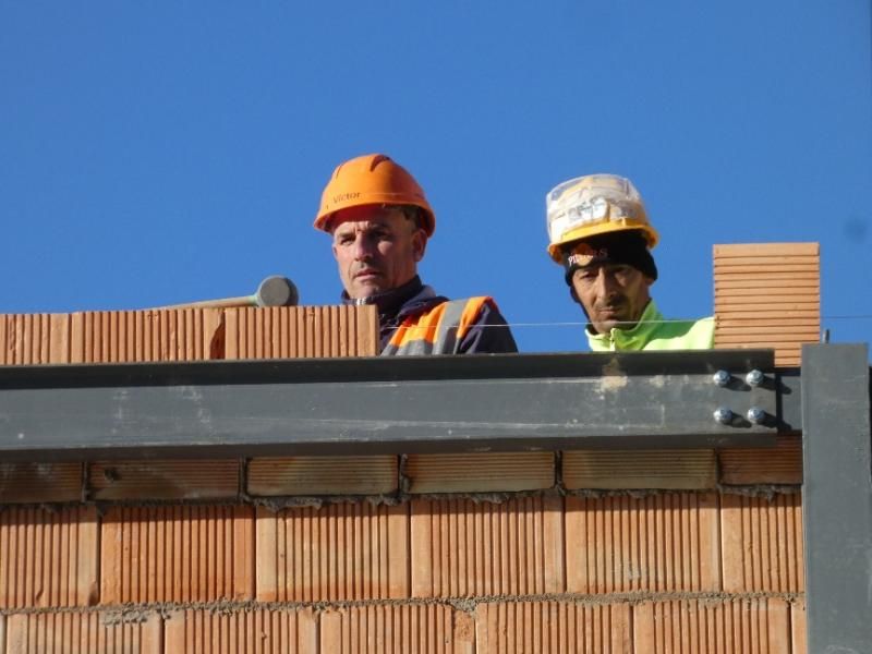 trabajadores-obras-auditorio-tortosa