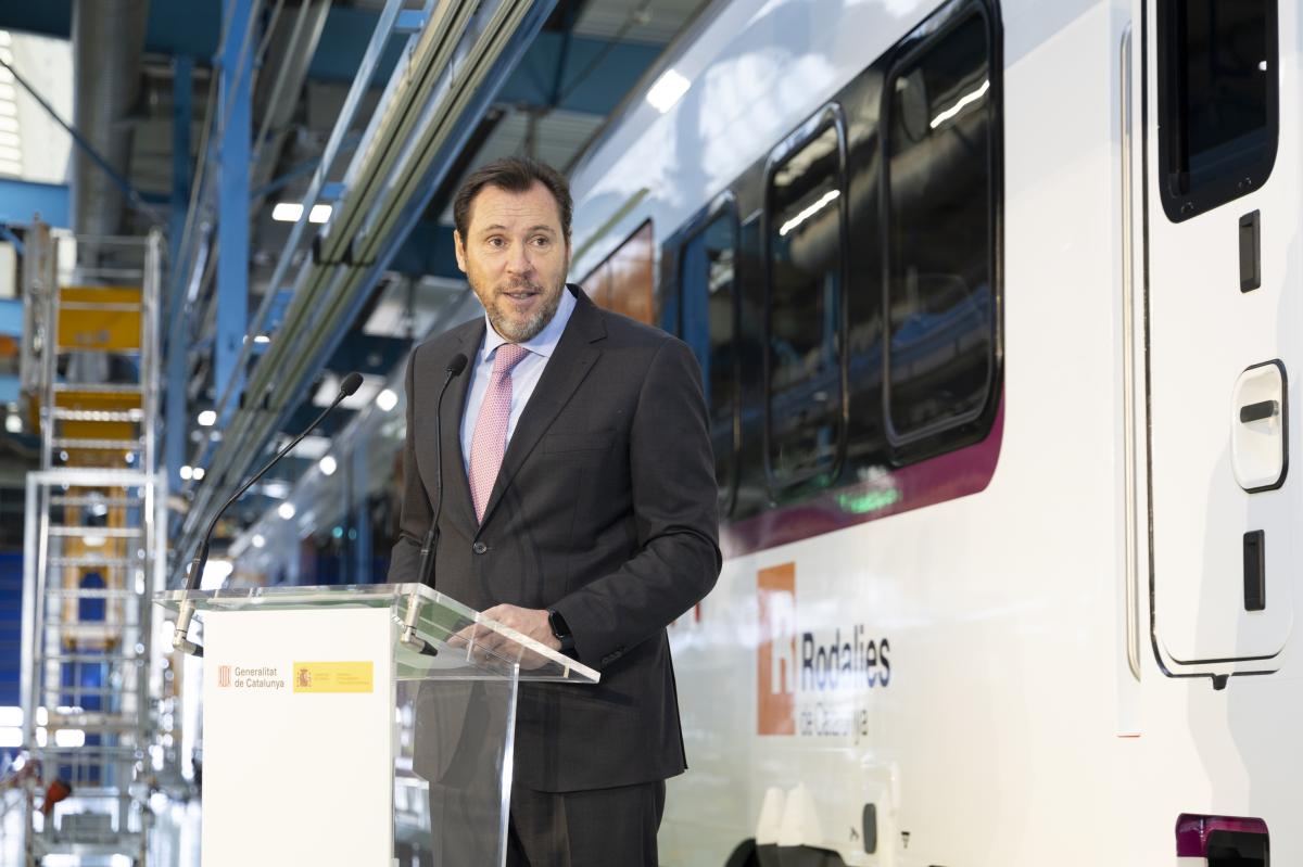 Óscar Puente i Salvador Illa visiten els nous trens de Rodalies a partir de 2026 3