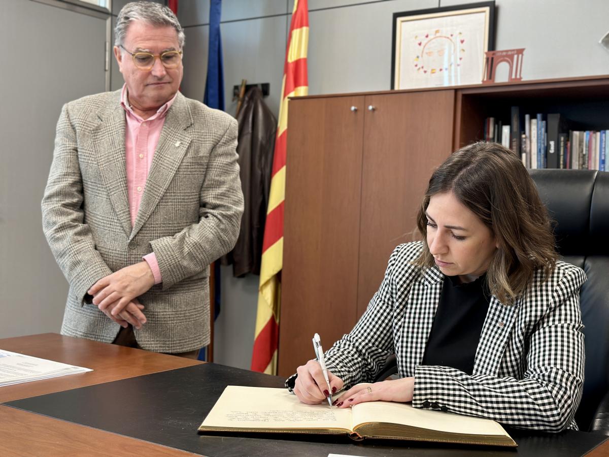 la delegada del Govern de la Generalitat a Tarragona, Lucía López, i l'alcalde de Roda de Berà, Pere Virgili 1