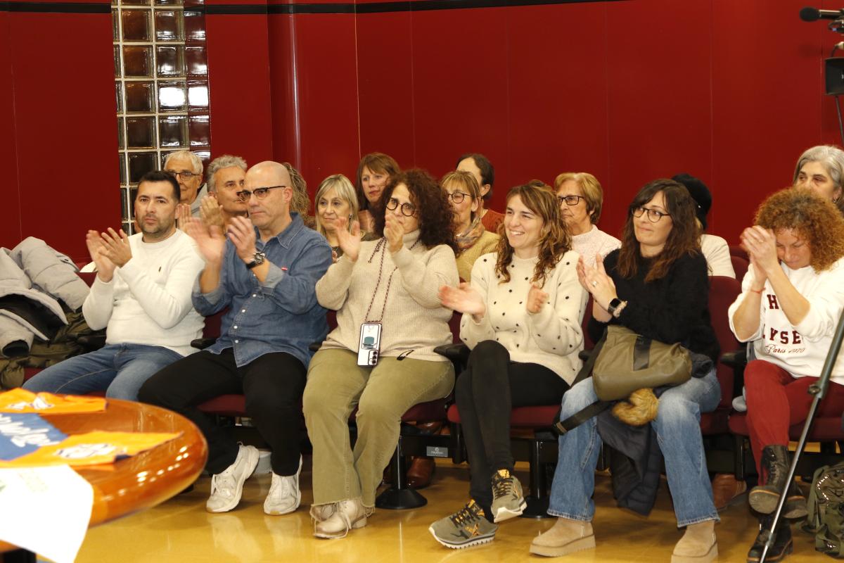 Roquetas recibe con honores a su equipo de vóley 3