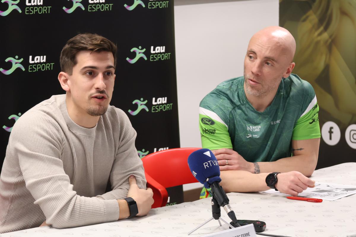 El conseller d'Esports del comú de Sant Julià de Lòria, Marc Ferré, i el director de LAUEsport, Òscar Balcells 1