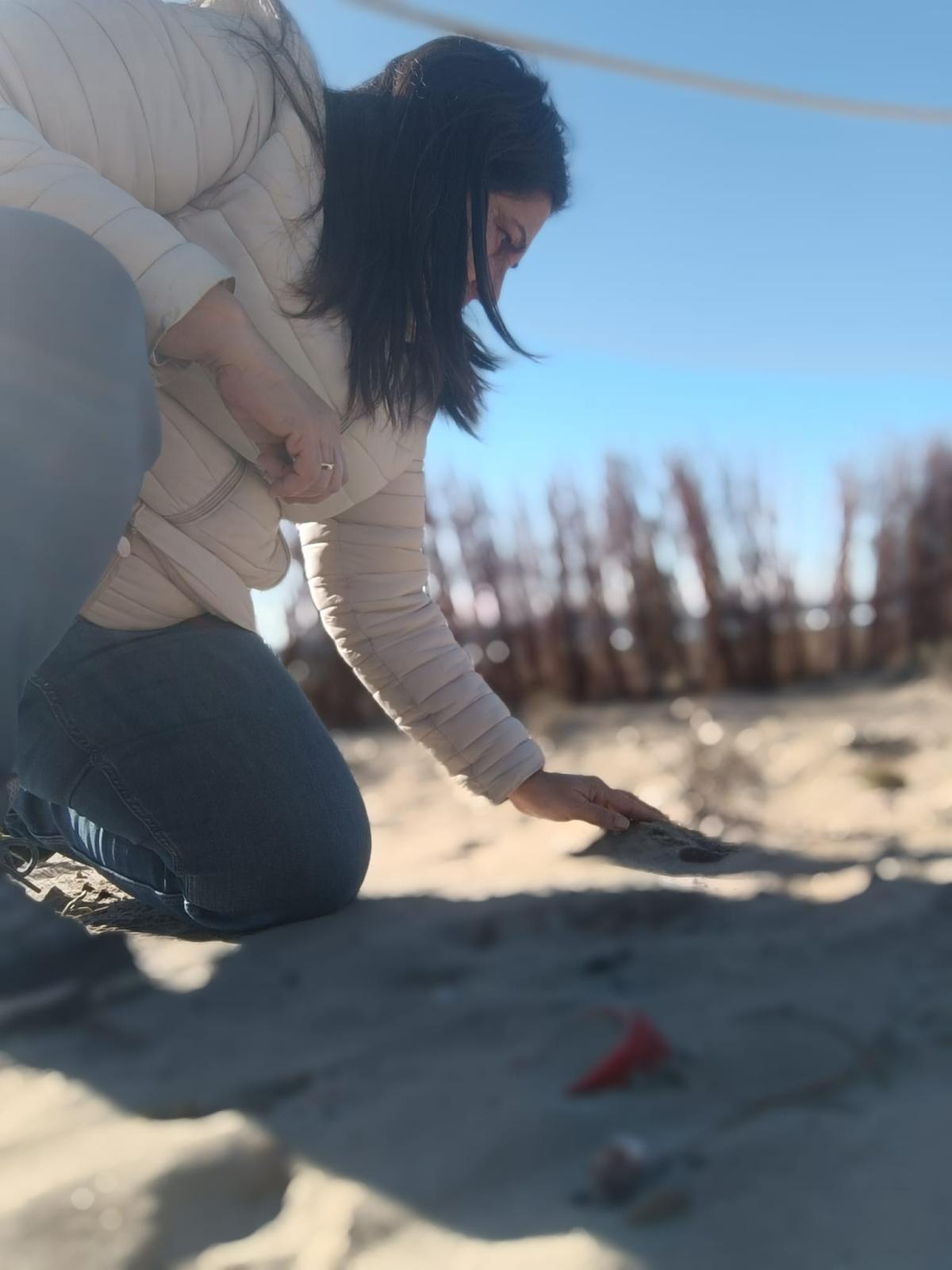 Núria Miret Puyal a la platja