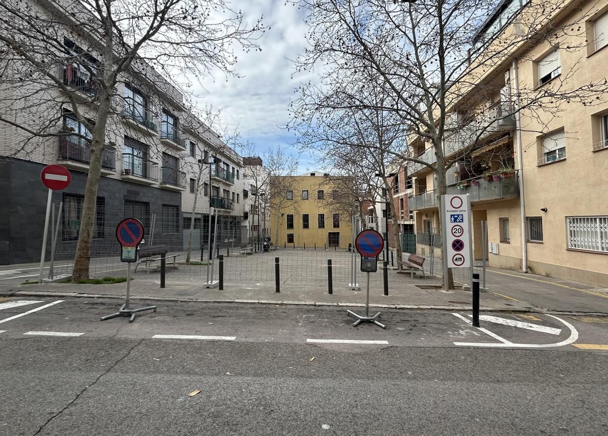 Tancament placeta Eixample per obres