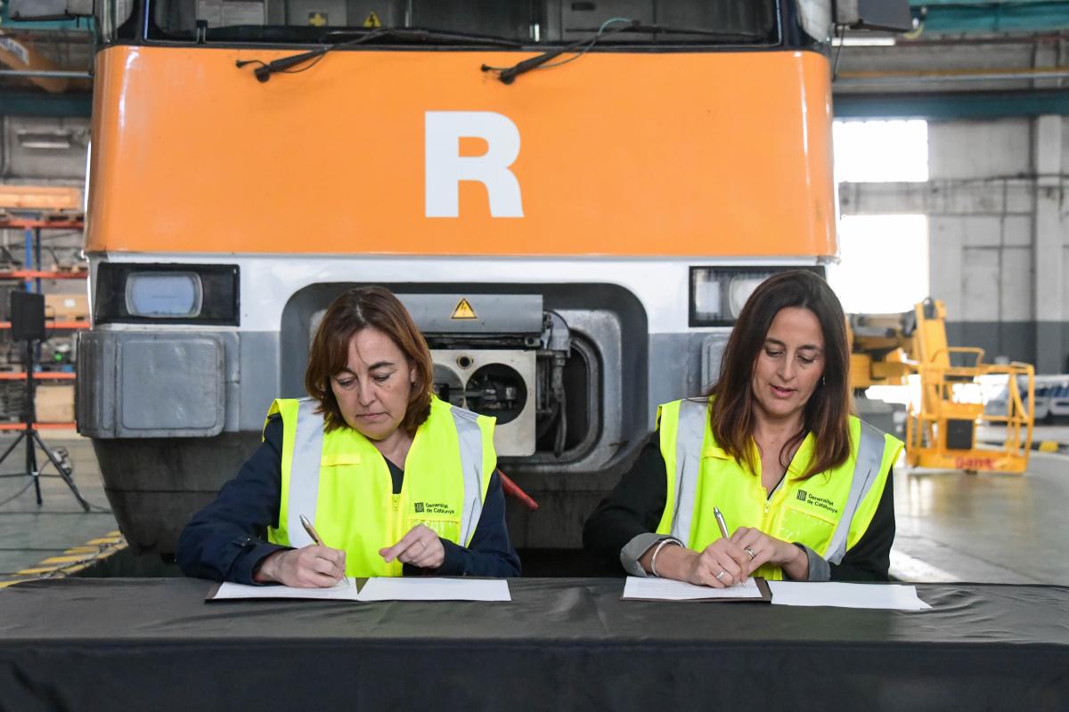 Sílvia Paneque i Esther Niubó presenten l'acord per potenciar la formació de 1.000 professionals del sector ferroviari 2