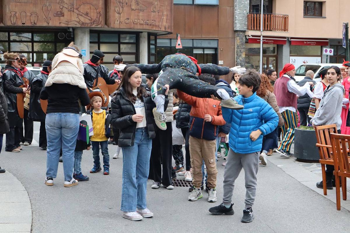 Participants al Carnaval d'Ordino