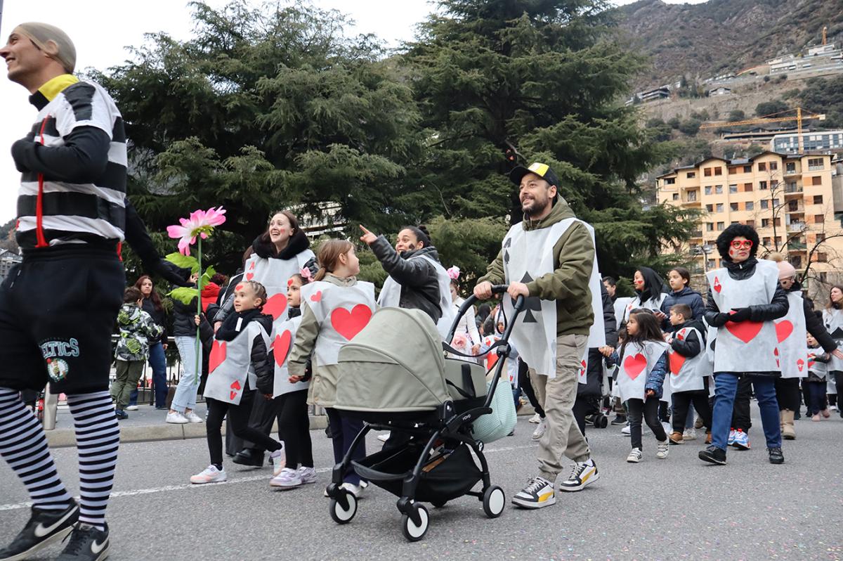 Una de las comparsas del ruedo de Andorra la Vella y Escaldes-Engordany