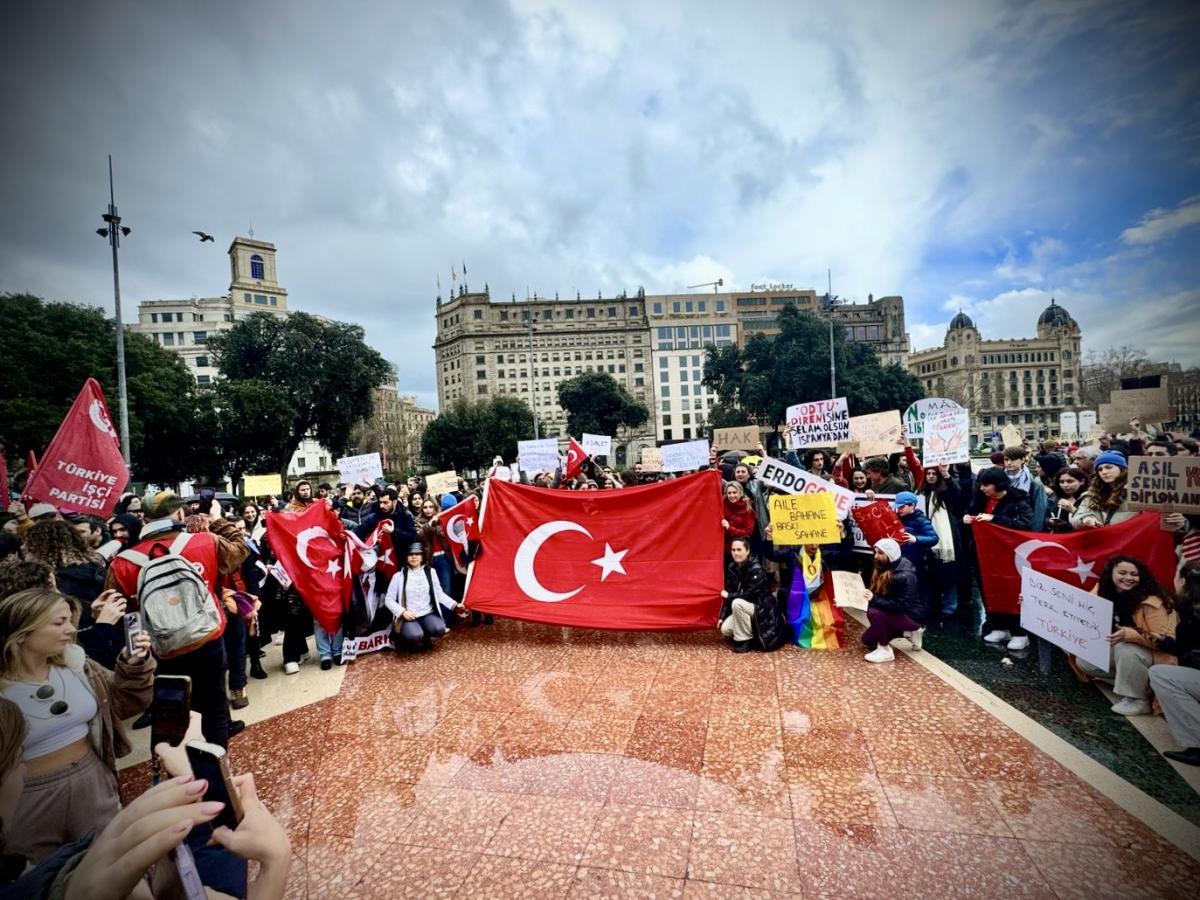 turquia-plaça-catalunya