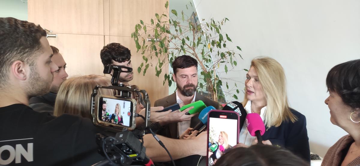 Carlos Enjuanes i Begoña Iglesias