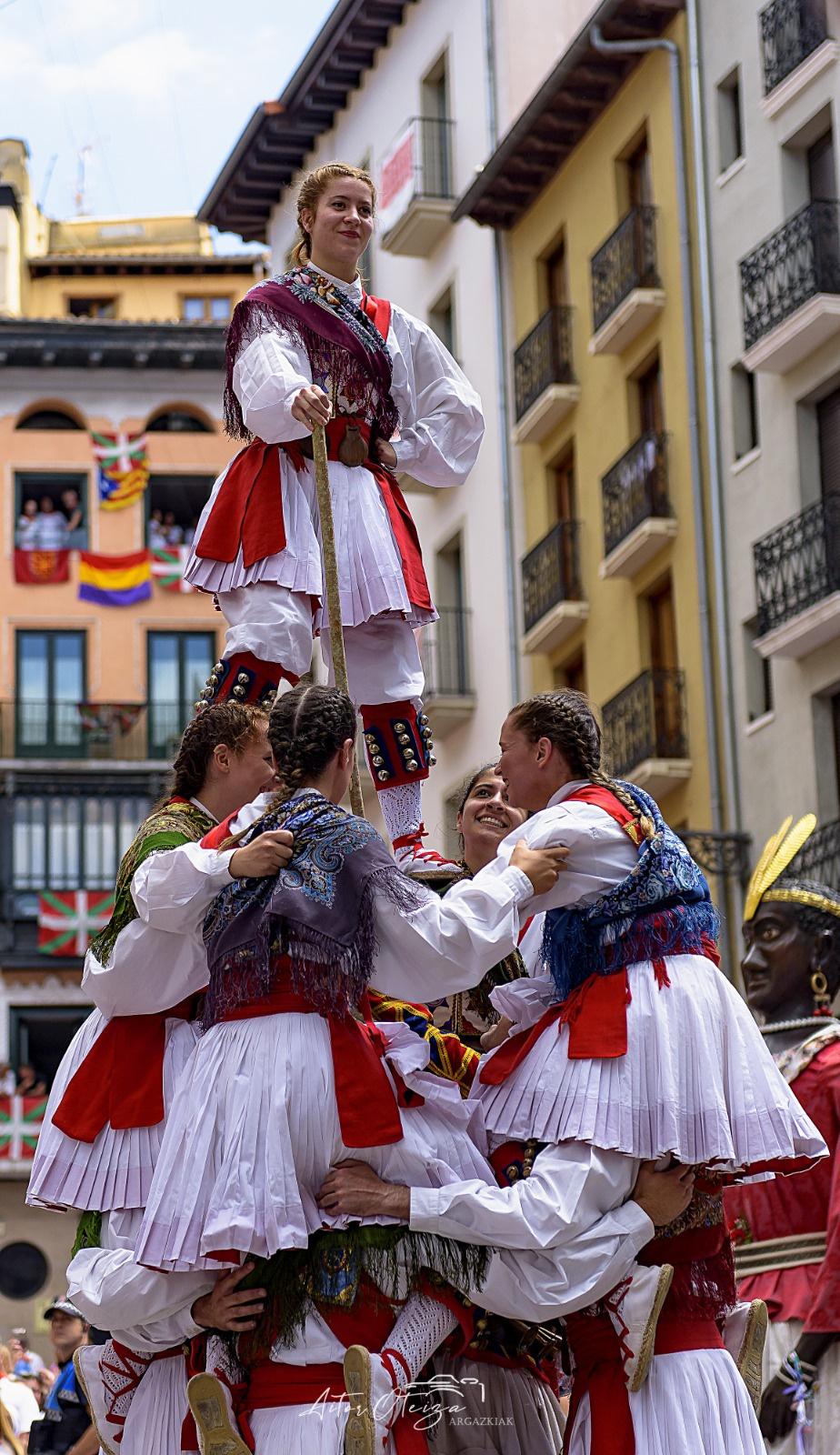Vilafranca del Penedès organitza la primera Mostra Intercultural de Construccions Humanes (MICH)