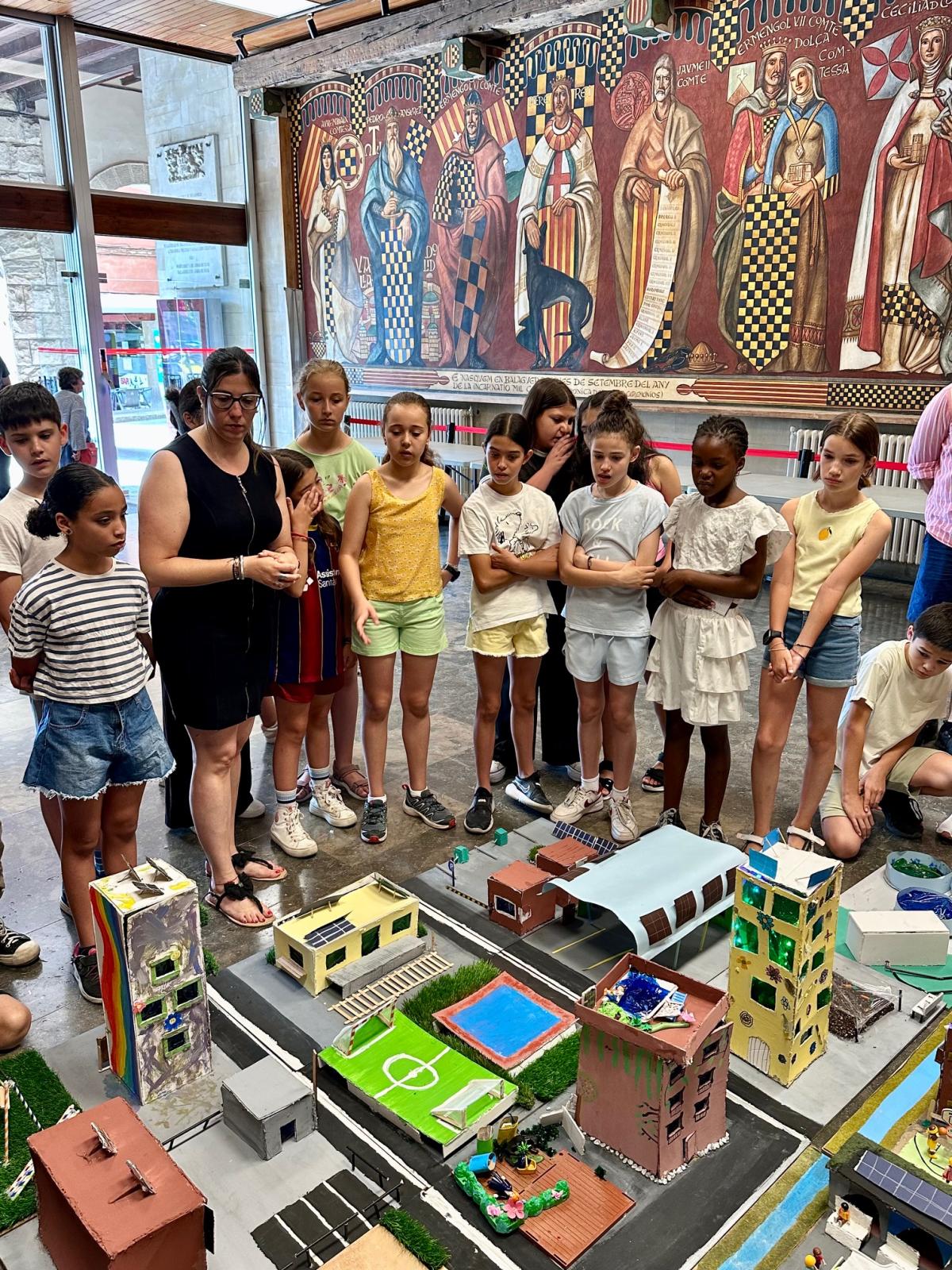 Alumnos de 5º de Vedruna Balaguer 1