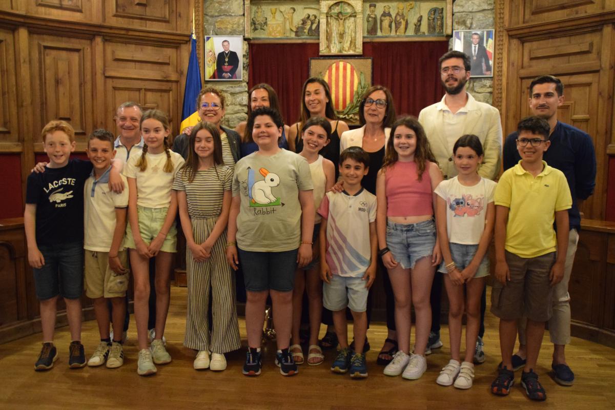 Fotografía de los consejeros infantiles de la comuna de Sant Julià de Lòria