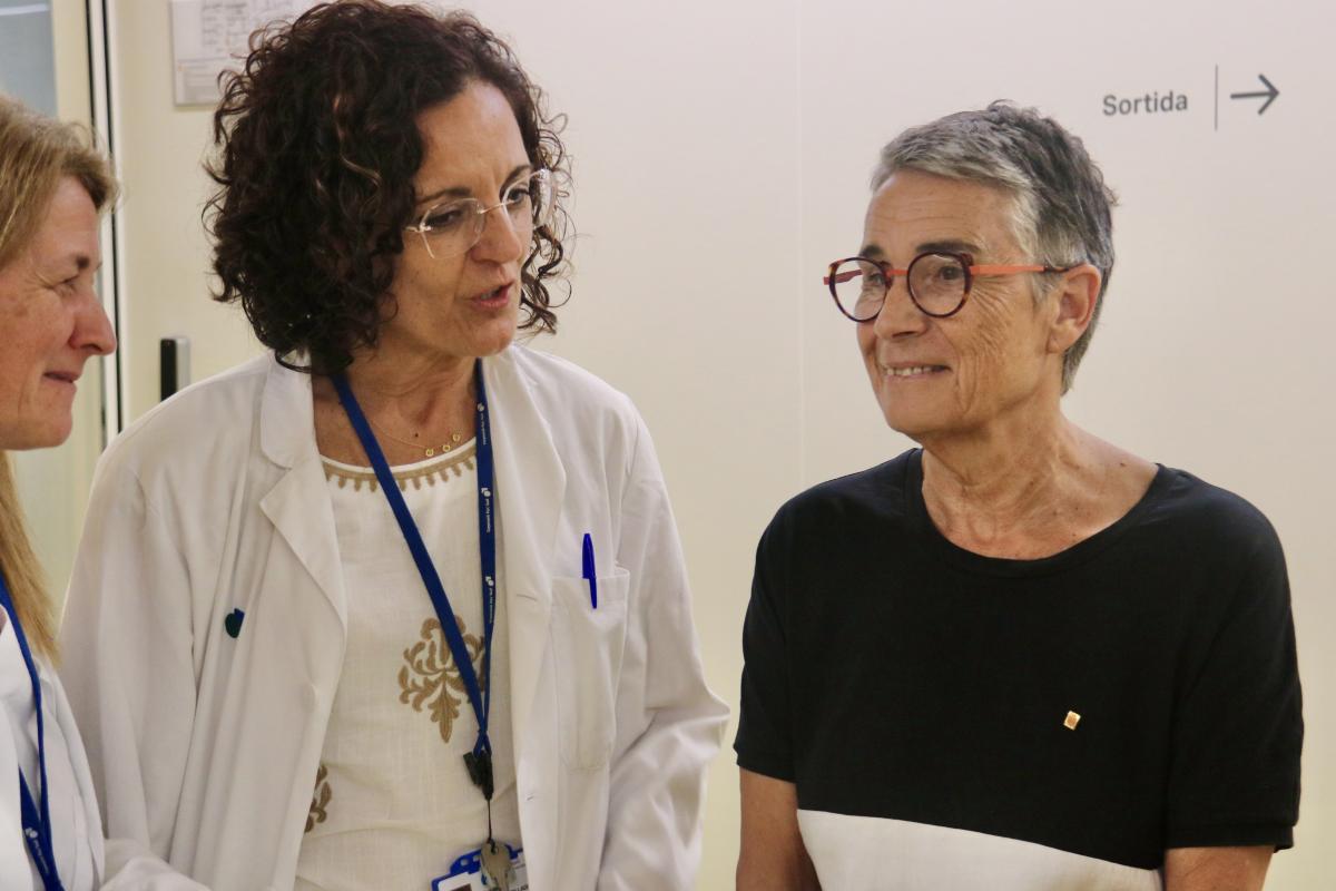 La consellera de Salut, Olga Pané, en la seva visita a l'hospital Parc Taulí (2)