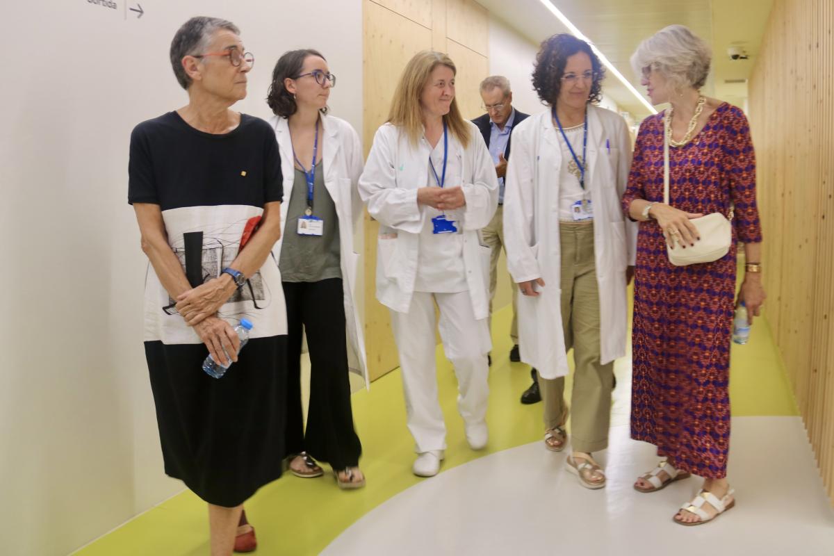 La consellera de Salut, Olga Pané, en la seva visita a l'hospital Parc Taulí