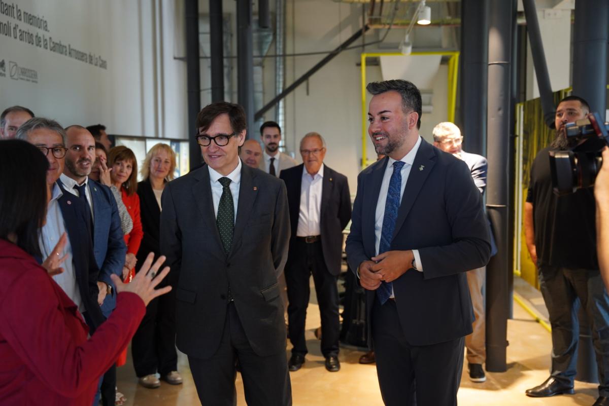L'alcalde de Deltebre, Lluís Soler, i Salvador Illa en la inauguració de L'Arrossera