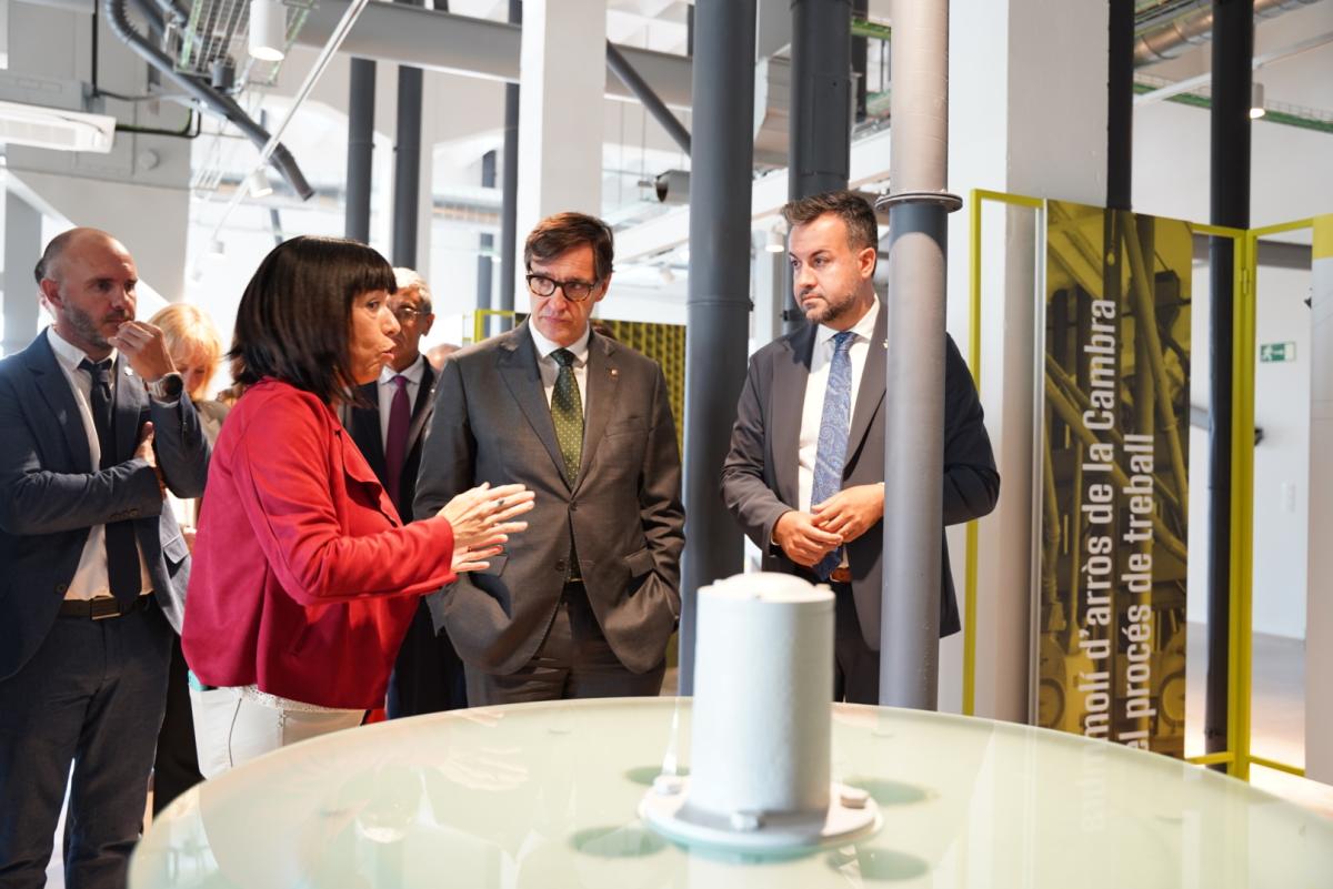 L'alcalde de Deltebre, Lluís Soler, i Salvador Illa en la inauguració de L'Arrossera