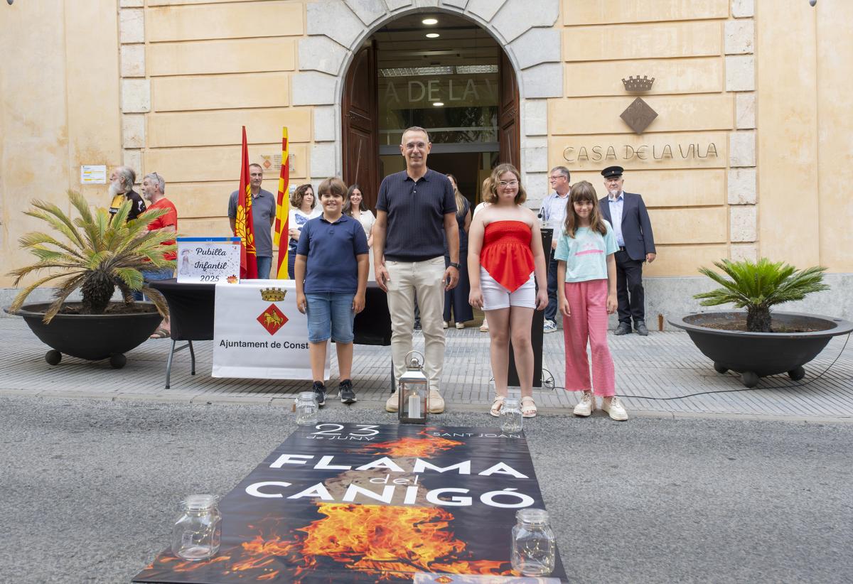 Arribada de la Flama del Canigó a Constantí - Hereu i pubilla