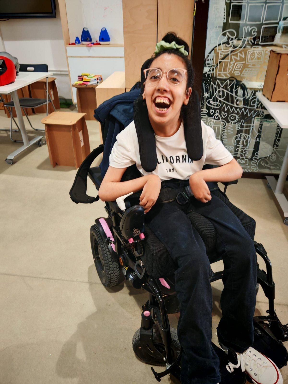 Kawtar, jove amb paràlisi cerebral i mobilitat reduïda 1 (1)