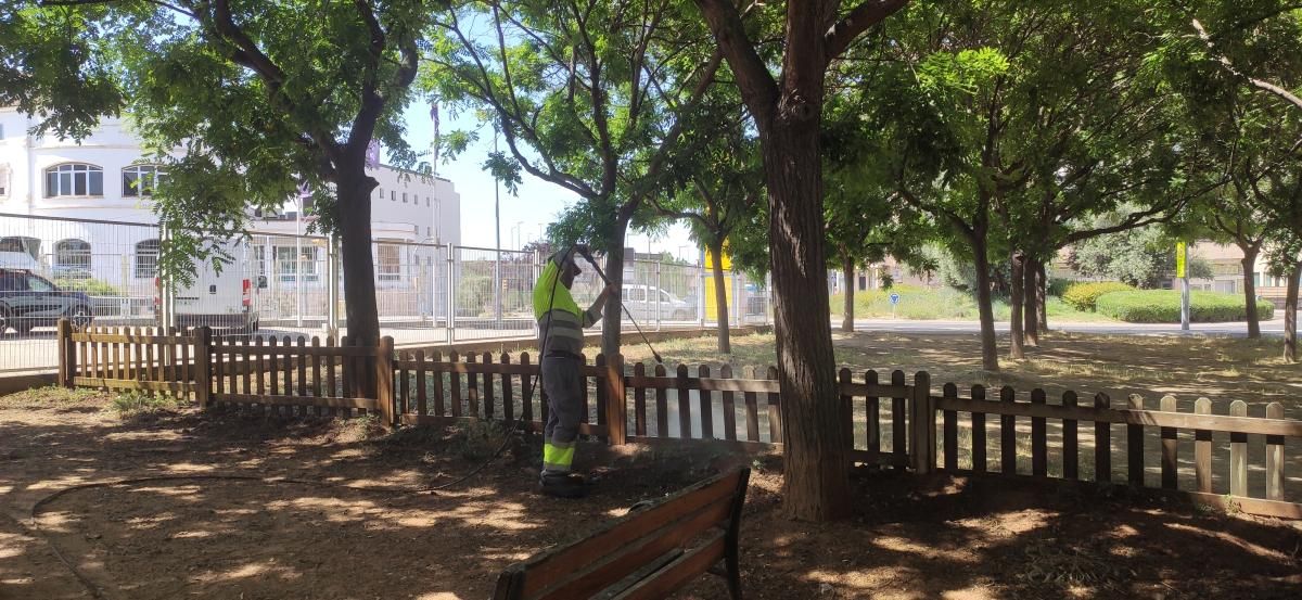 Jackson Quiñónez visita barri Cappont neteja