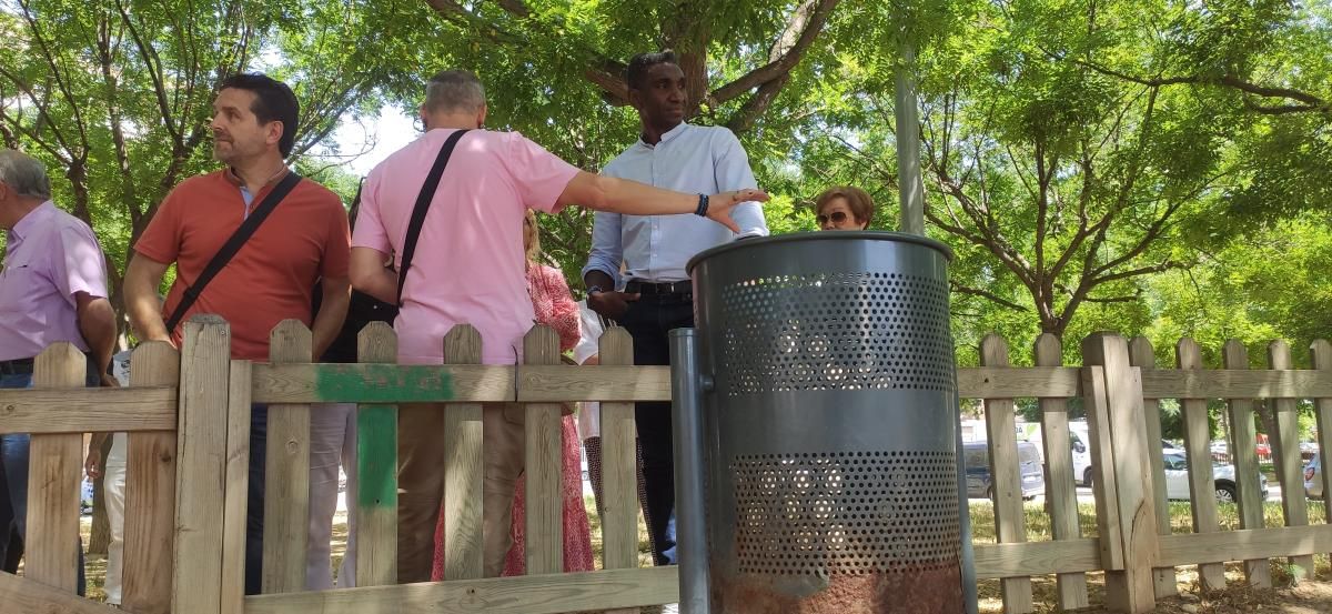 Jackson Quiñónez visita barri Cappont neteja