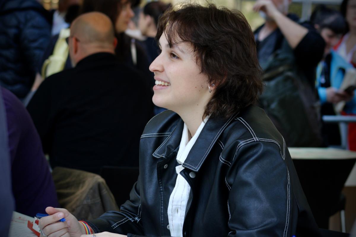 Sandra Miró signant llibres per Sant Jordi a Barcelona