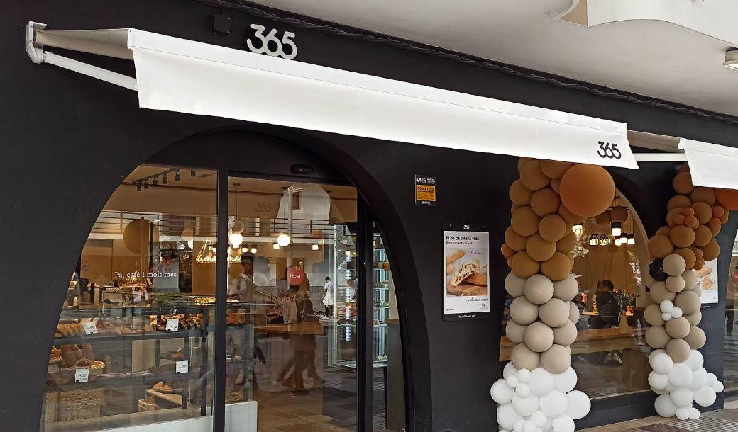 tienda-365-playa-aro