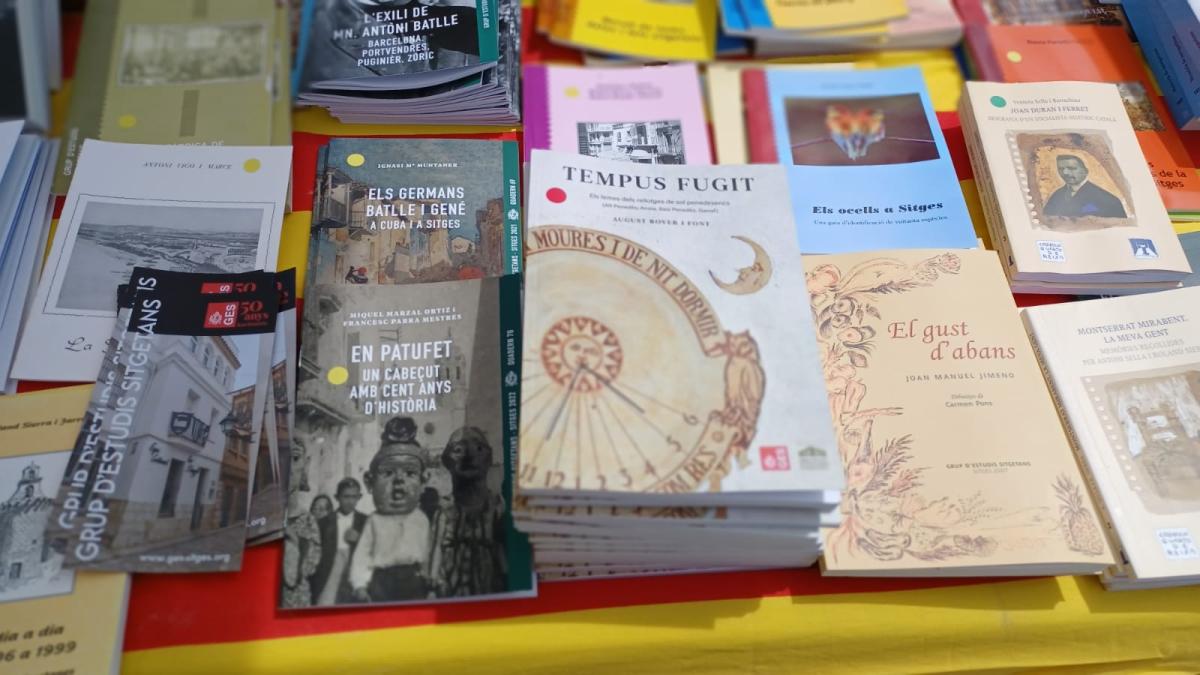 Sant Jordi 2025 brilla a Sitges