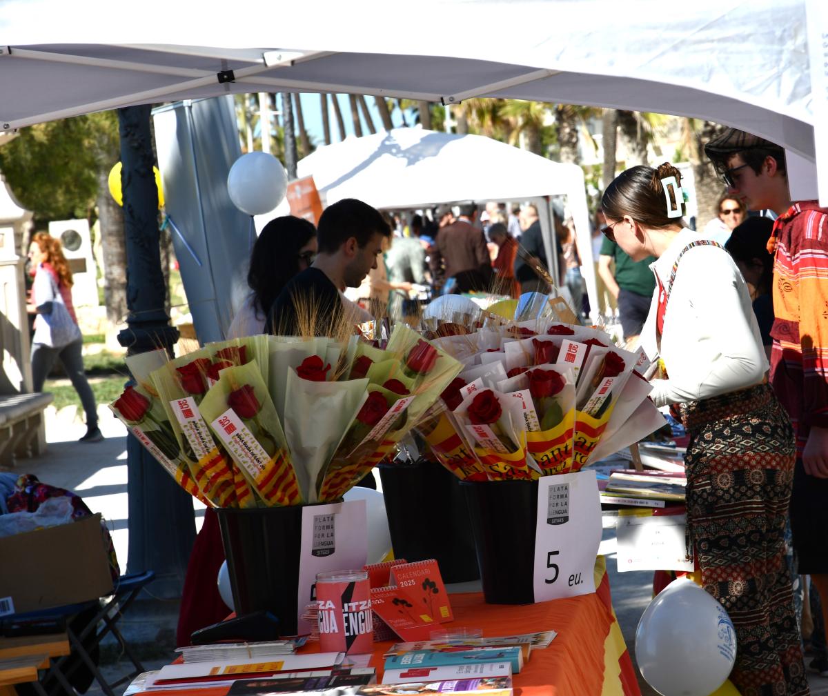 Sant Jordi 2025 brilla a Sitges