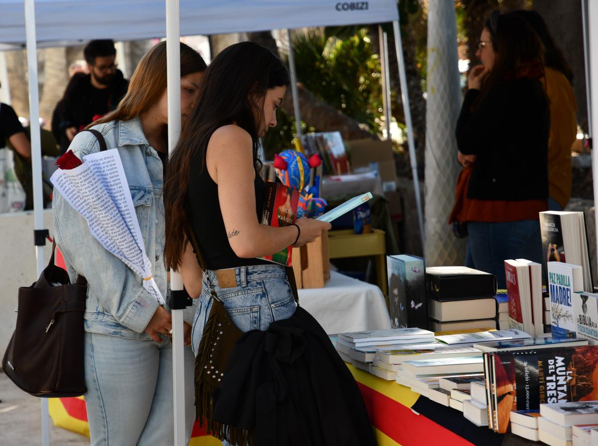Sant Jordi 2025 brilla a Sitges