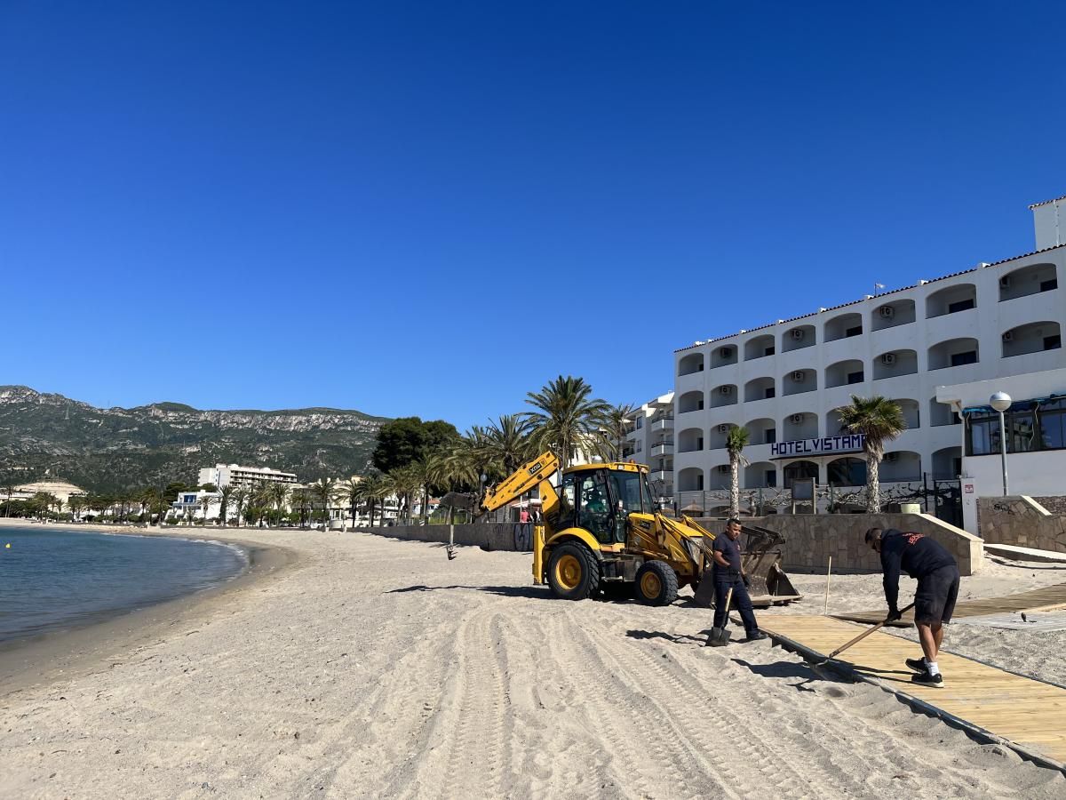 Platja de l'Arenal de l'Hospitalet de l'Infant