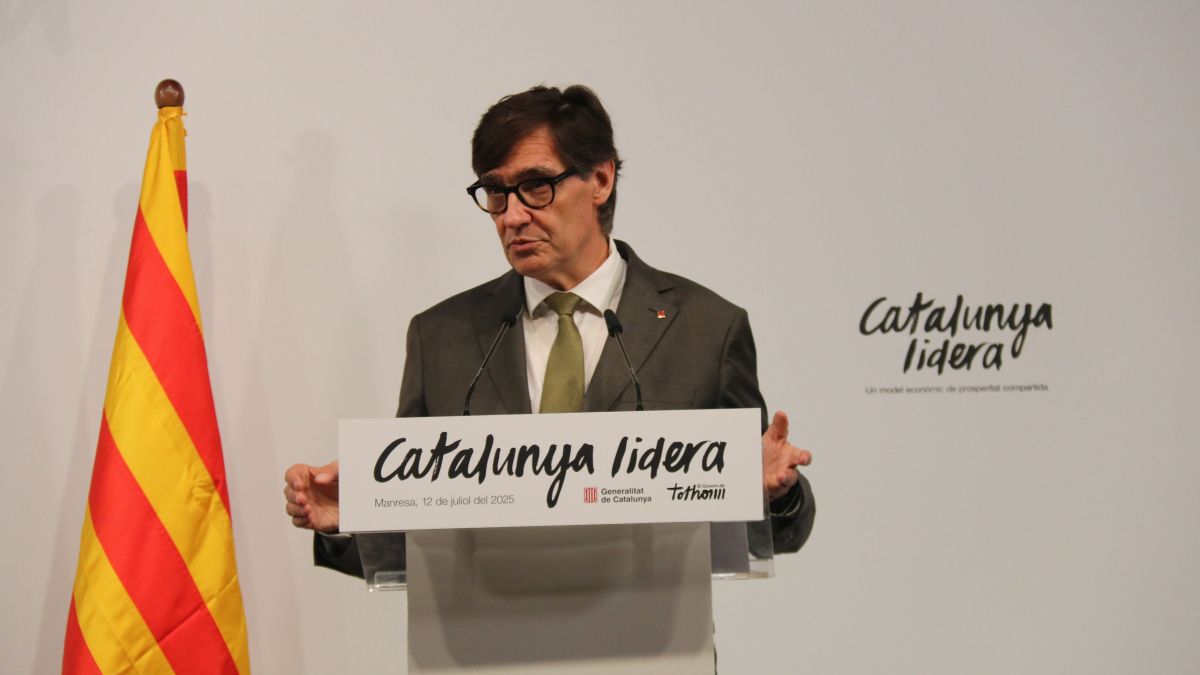 El president Illa durant la conferència