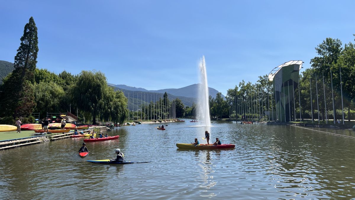 Activitats al canal d'aigües tranquil·les del Parc Olímpic del Segre de la Seu d'Urgell