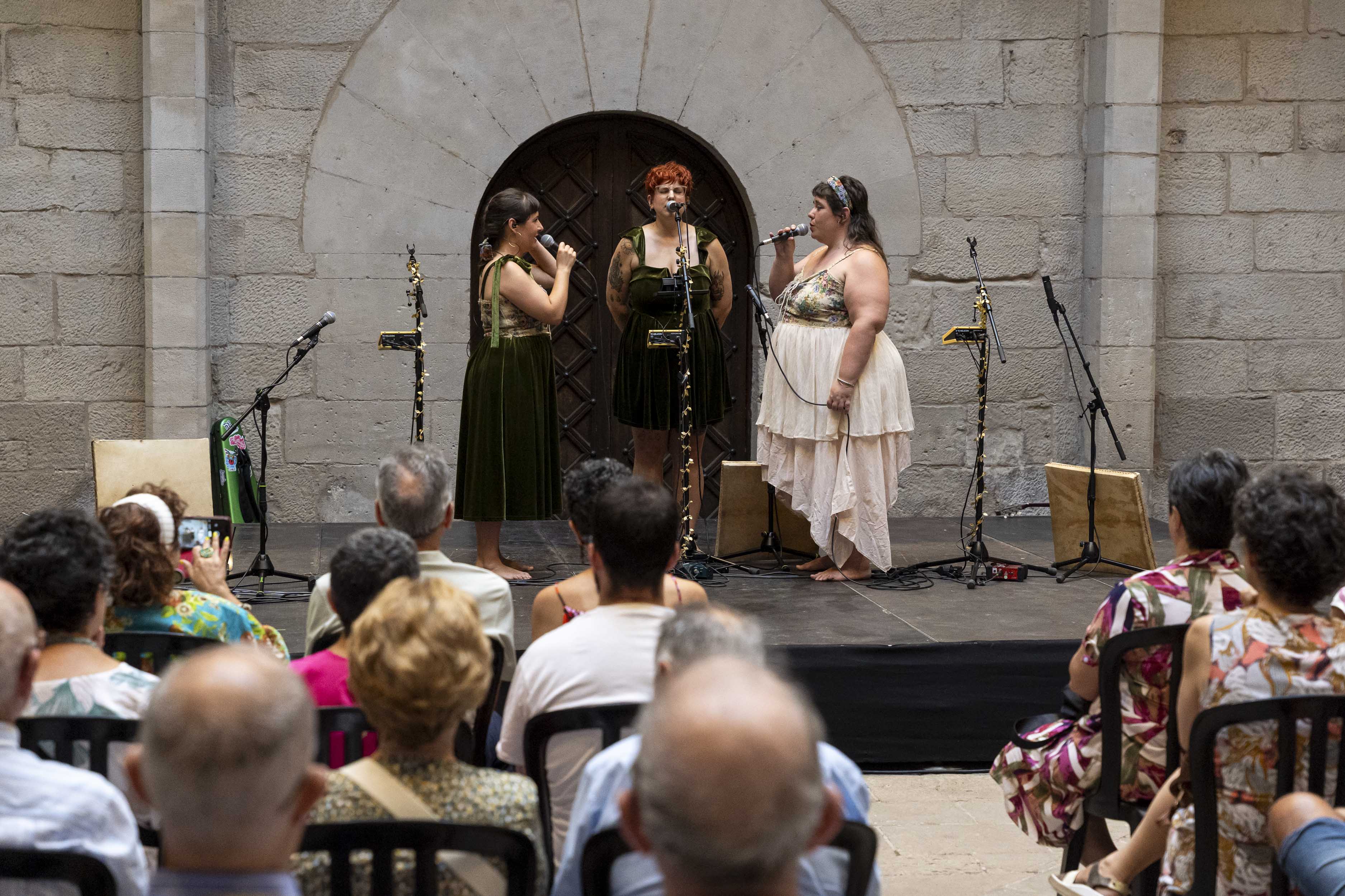 Les veus de Silvestres posen la cloenda musical a set dies de Festa Major de l’Institut d’Estudis Ilerdencs