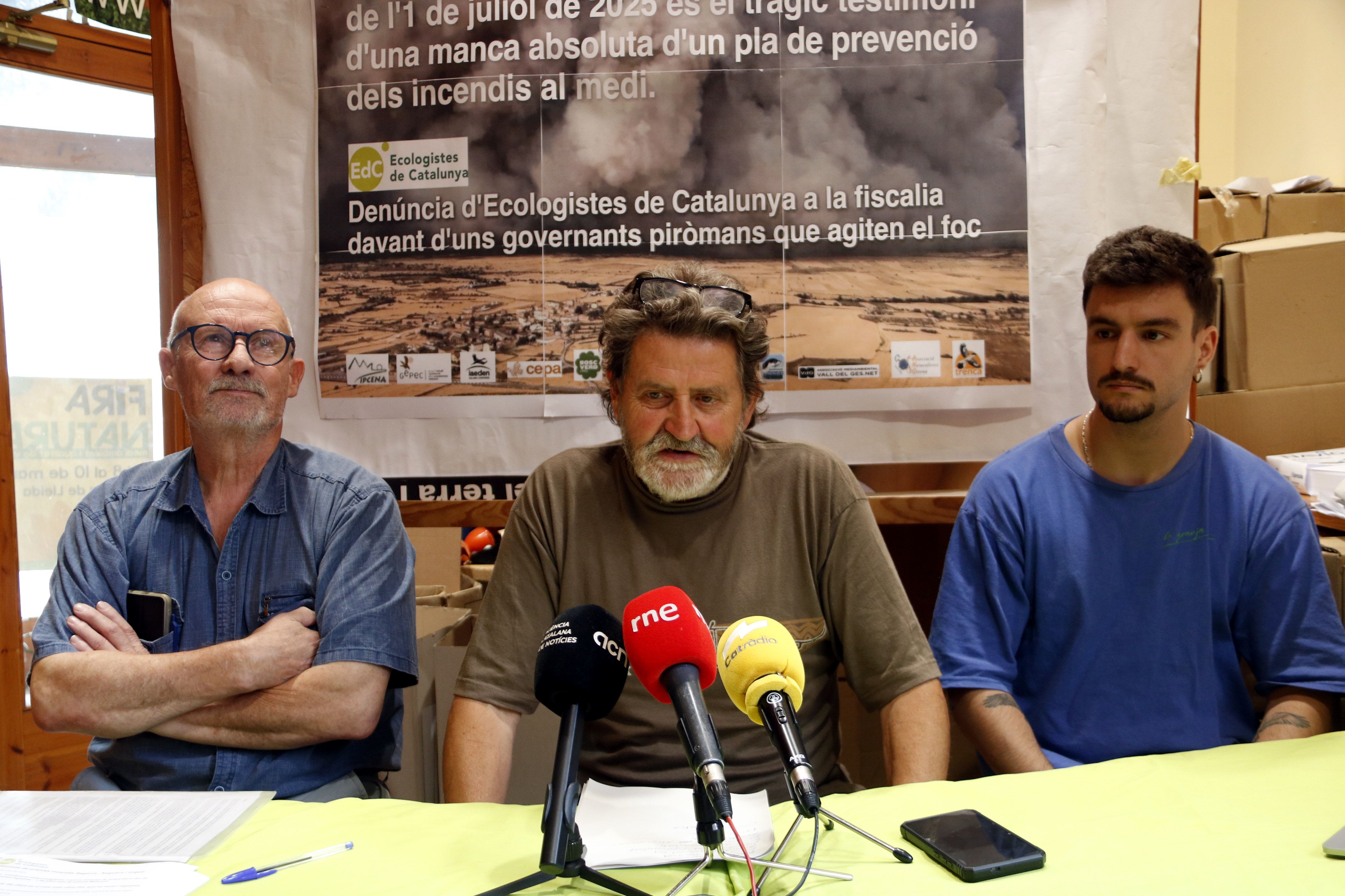 ACN / Roda de premsa d'Ipcena i EdC amb relació a la denúncia contra el Govern pels incendis de la Segarra, la Noguera i l'Urgell