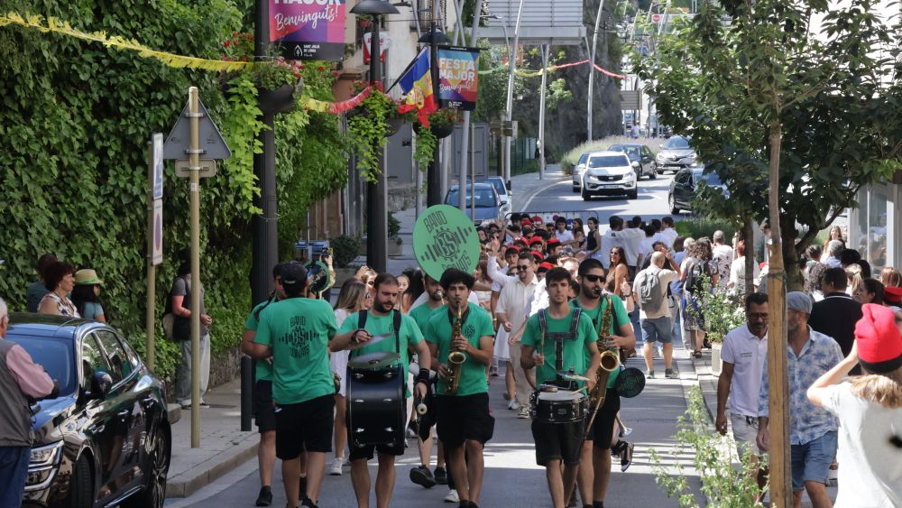 La charanga durante la tradicional Passa de Sant Julià de Lòria La charanga durante la tradicional Passa de Sant Julià de Lòria