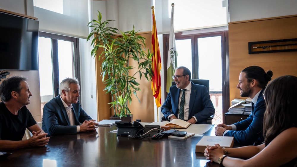 El Conseller de Justícia es reuneix amb els alcaldes de Lloret, Blanes i Tossa 1 El Conseller de Justícia es reuneix amb els alcaldes de Lloret, Blanes i Tossa 1